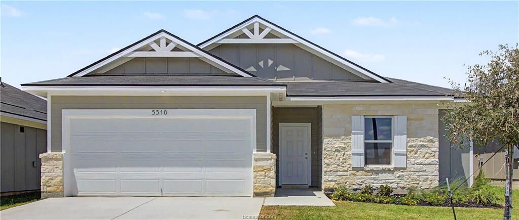 Property Photo: 5518 Harriet Street TX 77807