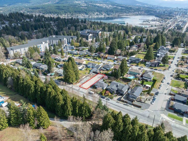Property Photo: 1116 Glenayre Drive BC V3H 1J7