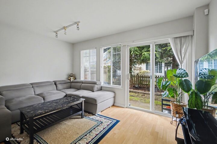 Property Photo:  6533 121 Street 13  BC V3W 1M5 