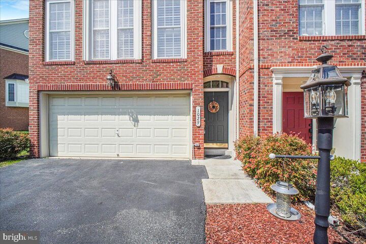Property Photo:  1029 Hotchkiss Place  VA 22401 