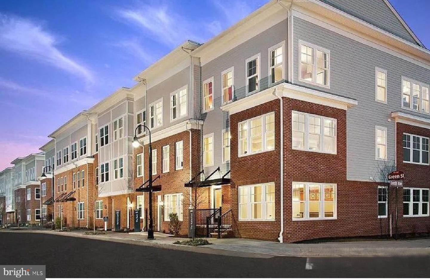 Property Photo:  13 Bond Street  NJ 08902 