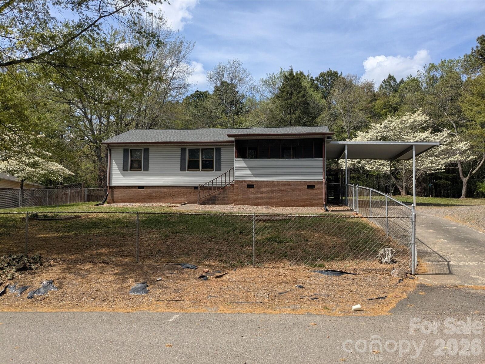 Property Photo:  903 Sterling Drive  NC 28086 