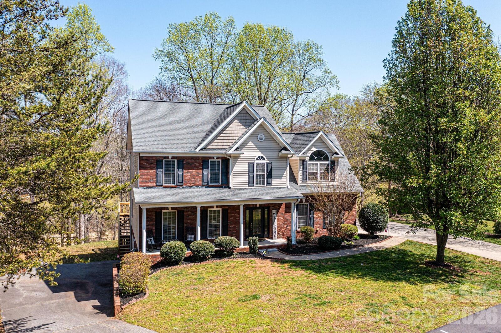 Property Photo:  2586 Henry Falls Drive  NC 28602 