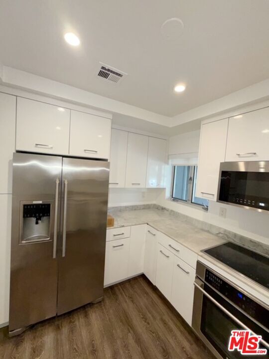 Property Photo: 9152 Alden Dr CA 90210