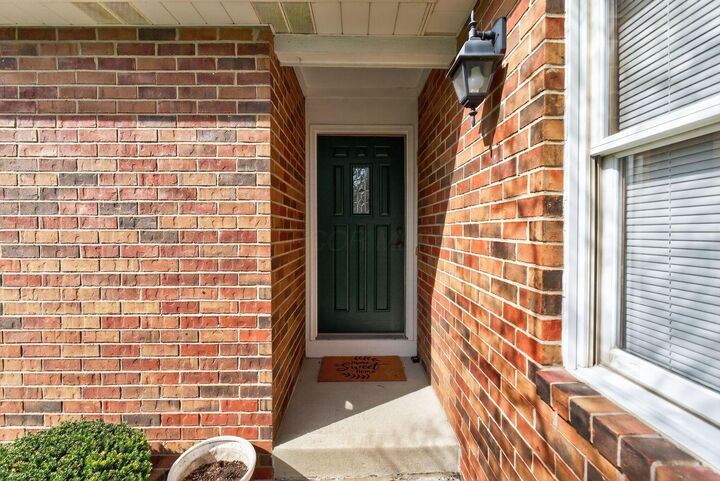 Property Photo: 118 Hanover Court OH 43015