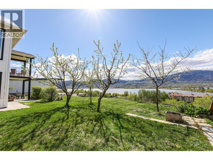 Property Photo: 4004 39th Street BC V0H 1V6