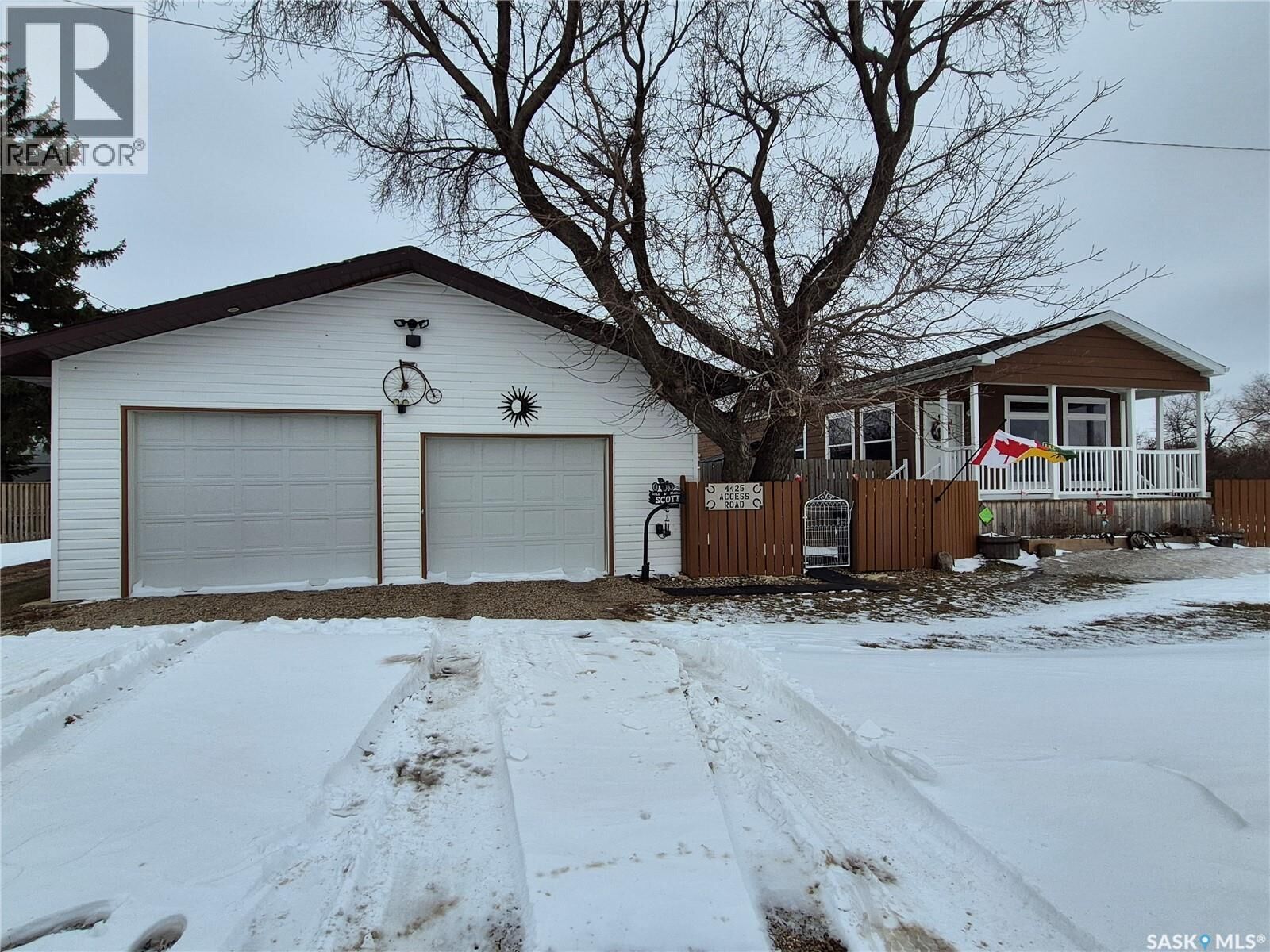 Property Photo: 4425 Access Road SK S0C 1H0