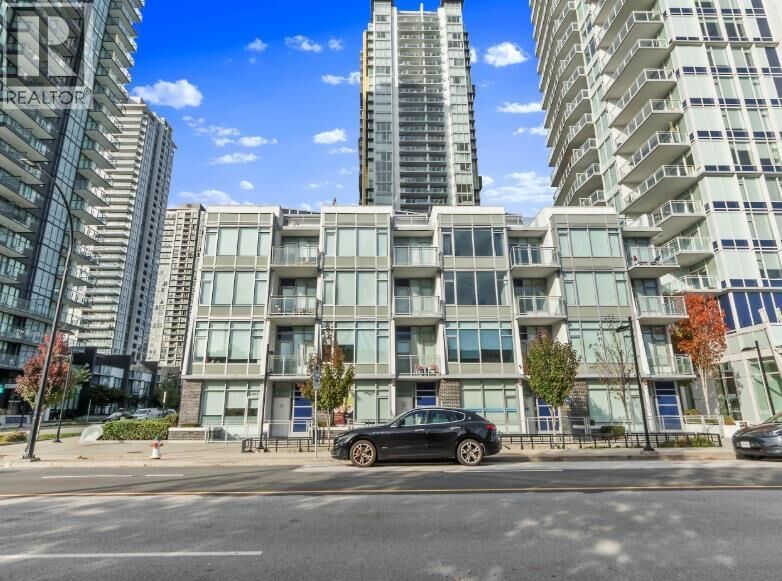 Photo de la propriété: 5051 Imperial Street Ch3 BC V5J 0J3