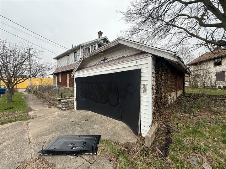 Property Photo:  2 E Hudson Avenue  OH 45405 