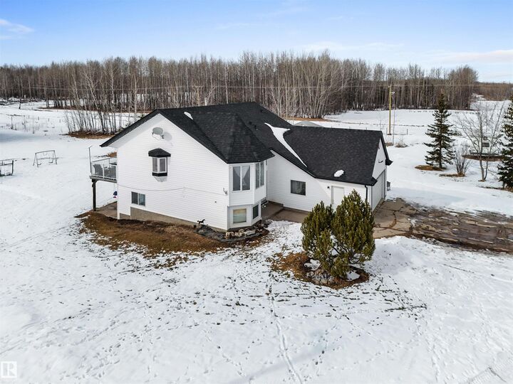 Photo de la propriété:  49132 Range Road 70  AB T7A 1R5 