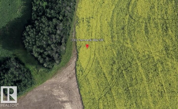 Property Photo:  3302 Chernowski Way SW  AB T6W 5H2 