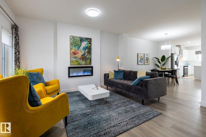 Photo de la propriété:  20818 15A Avenue NW  AB T6M 1K7 