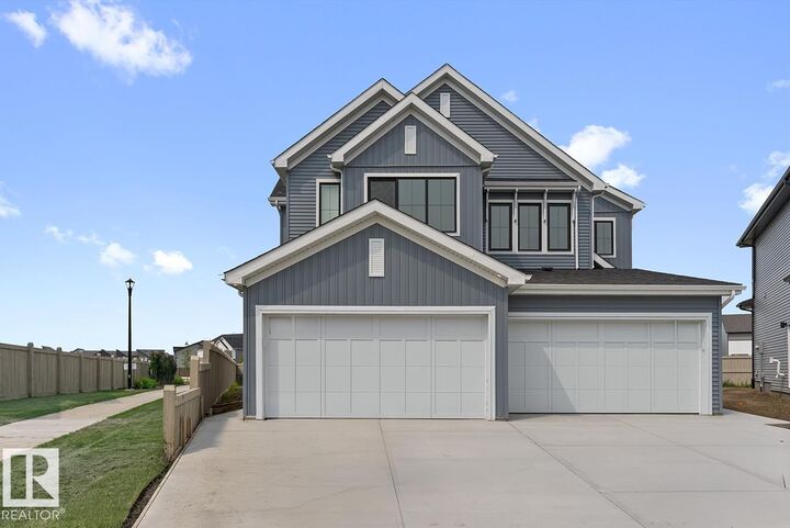 1066 Cristall Crescent SW — photo 1
