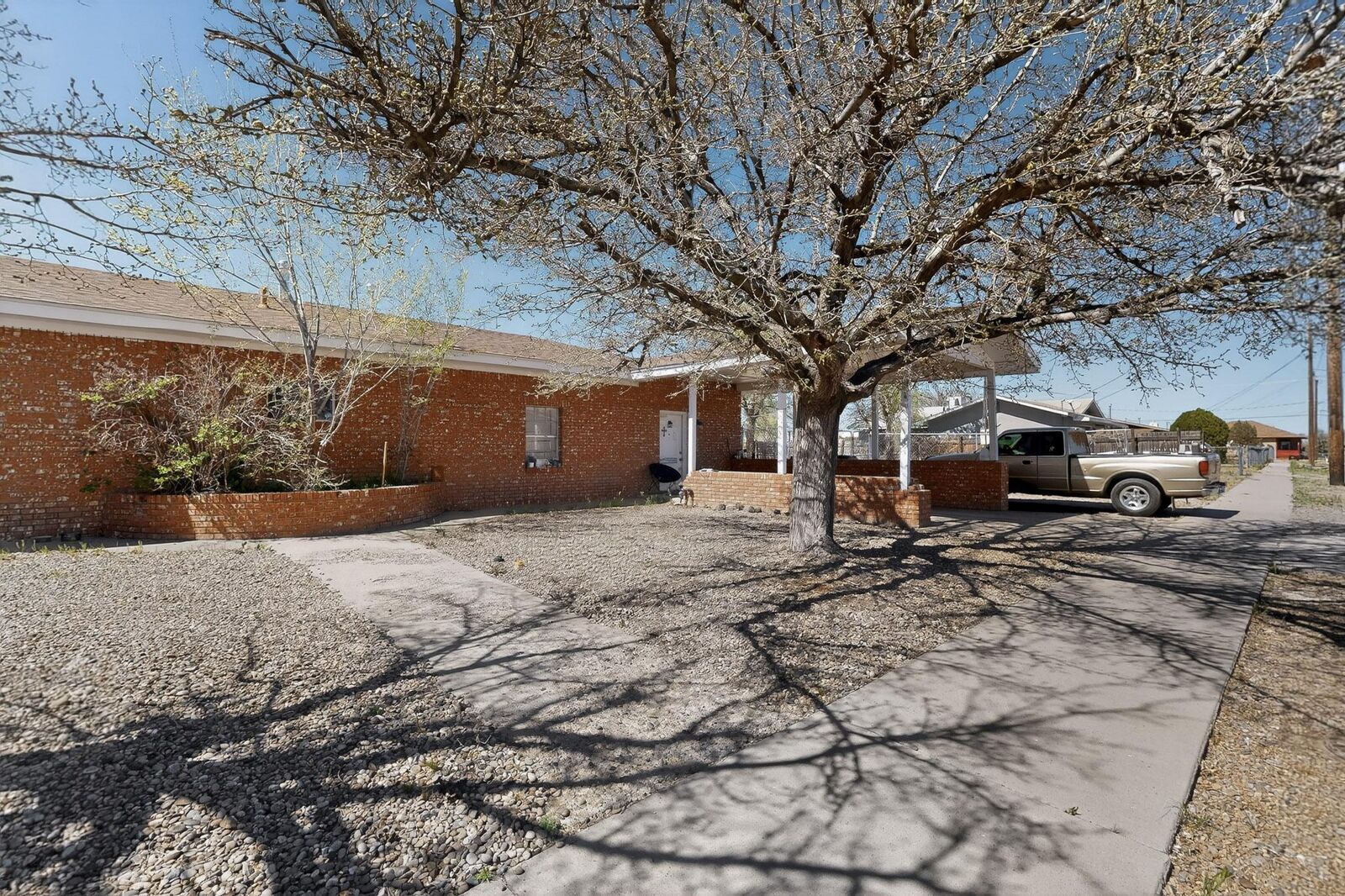 Property Photo:  607 & 609 N 6th Street  NM 87002 