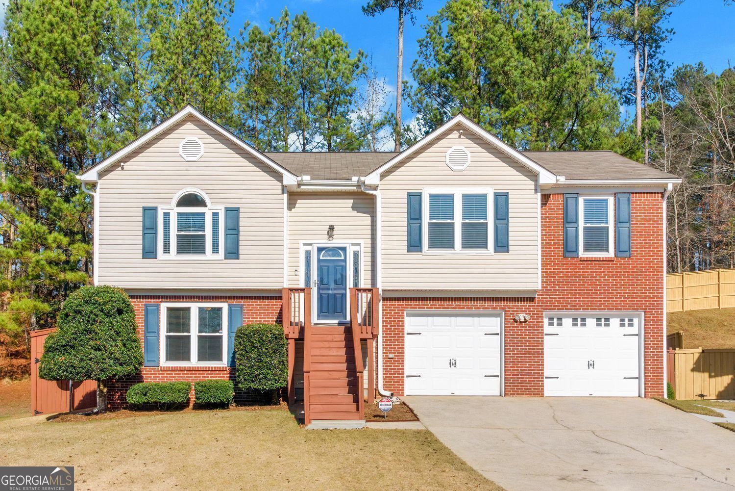 Property Photo:  731 Bridgewood Court  GA 30058 
