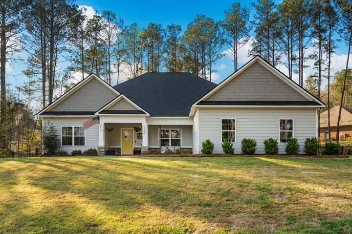 Property Photo:  122 Lee Road 2121  AL 36874 