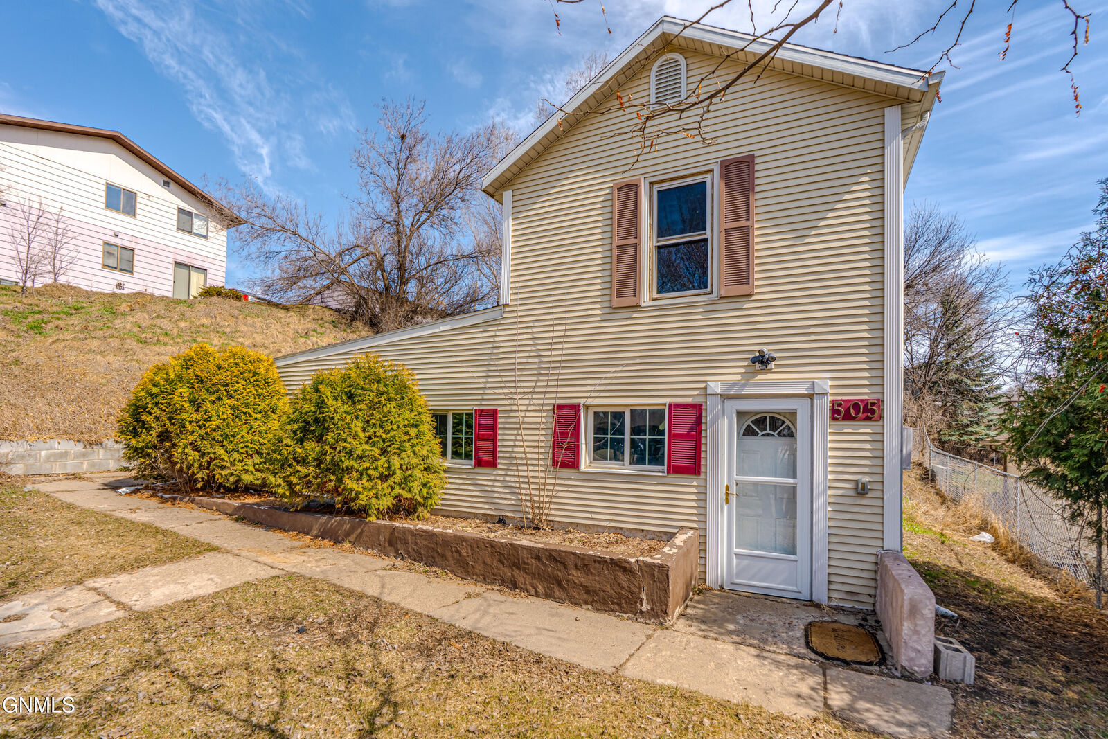 Property Photo: 505 10th Street ND 58504