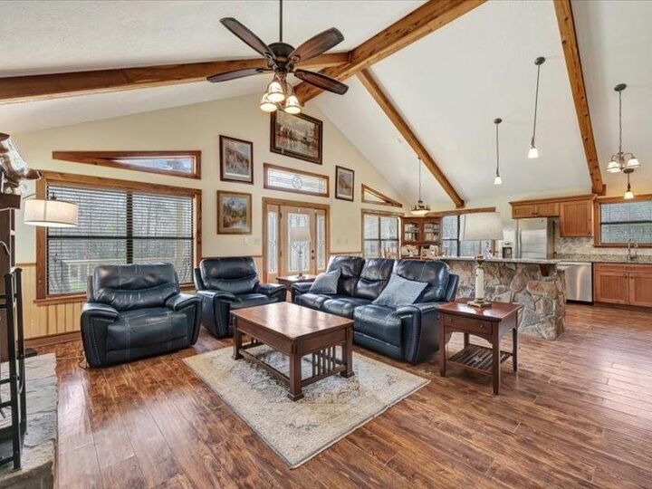 Property Photo: 115 Lake Crest Drive TX 75944