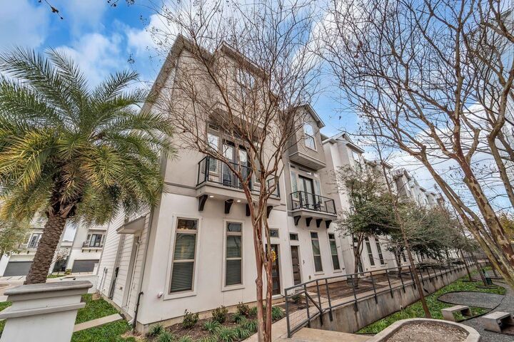 Property Photo:  5849 E Post Oak Lane  TX 77055 