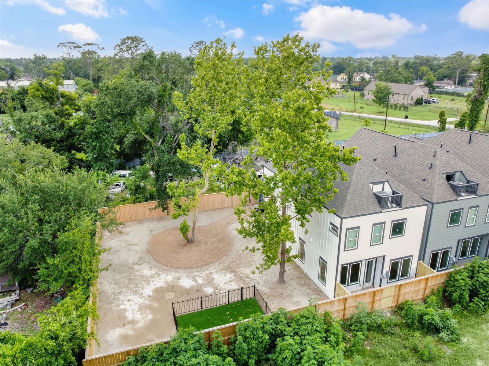 Property Photo:  2410 Vaughn Street E  TX 77093 