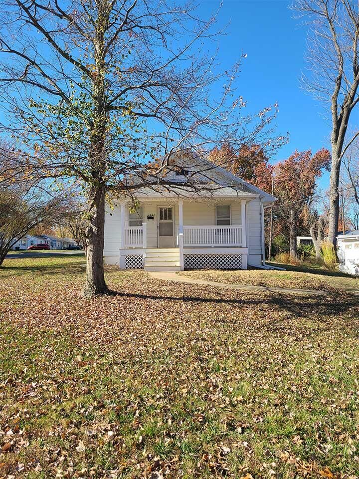 Property Photo: 1725 West Street MO 65265