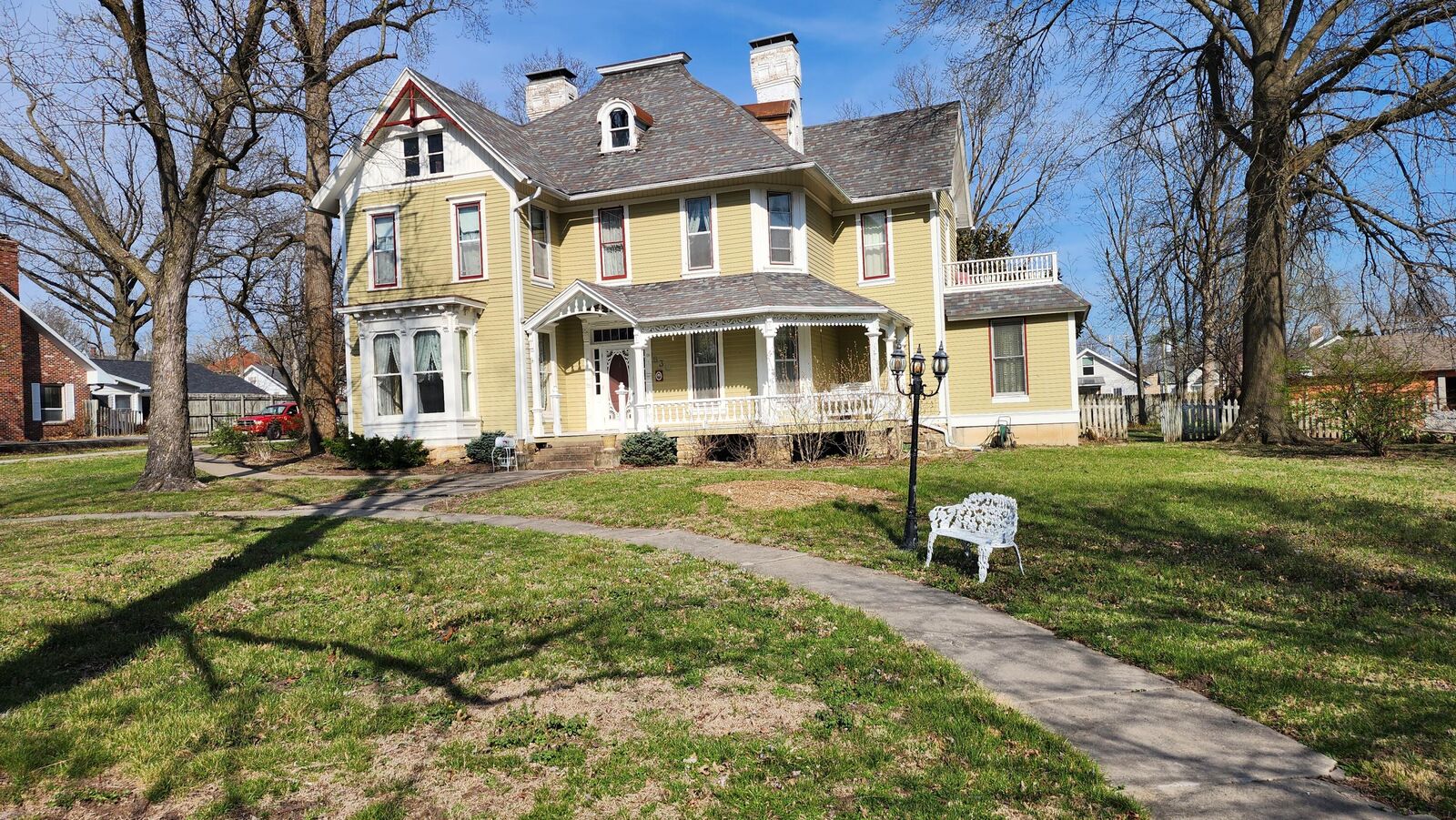 Property Photo:  830 Court Street  MO 65251 