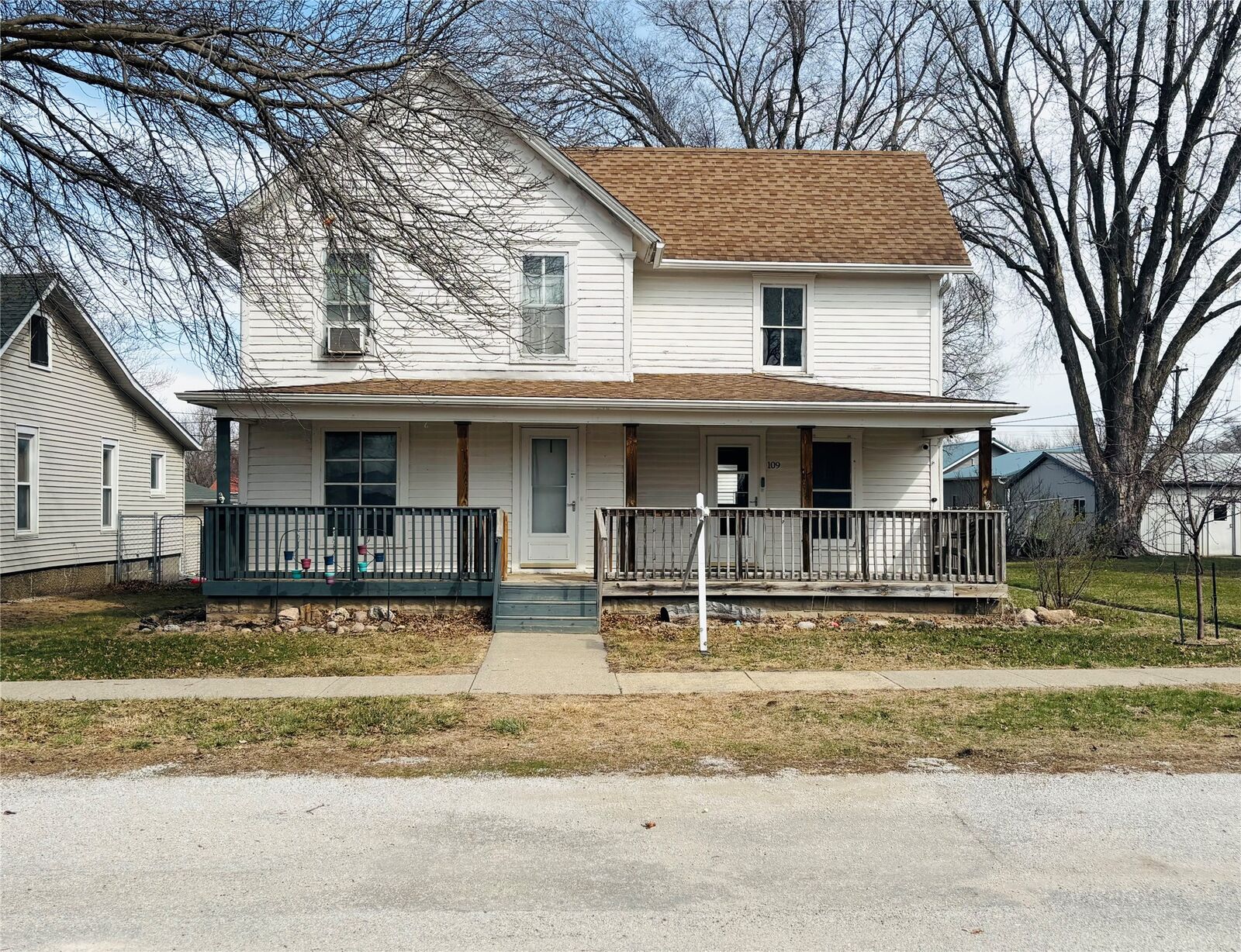 Property Photo: 109 Maxwell Street IA 50161