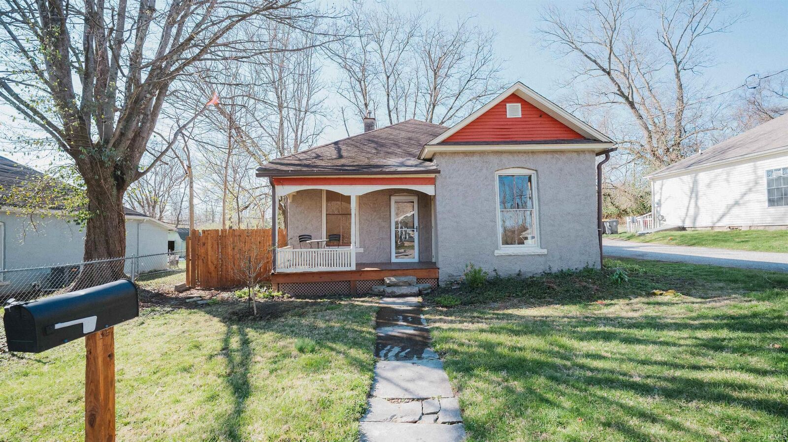 Property Photo:  1605 W 7th Street  IN 47404 