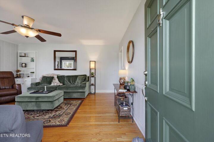 Property Photo:  140 Hillcrest Drive  TN 37918 