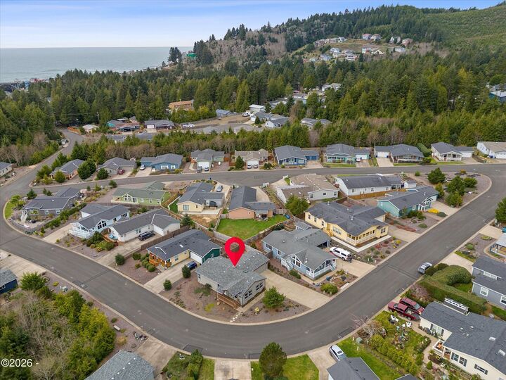 Property Photo:  743 SE Winchell Drive  OR 97341 