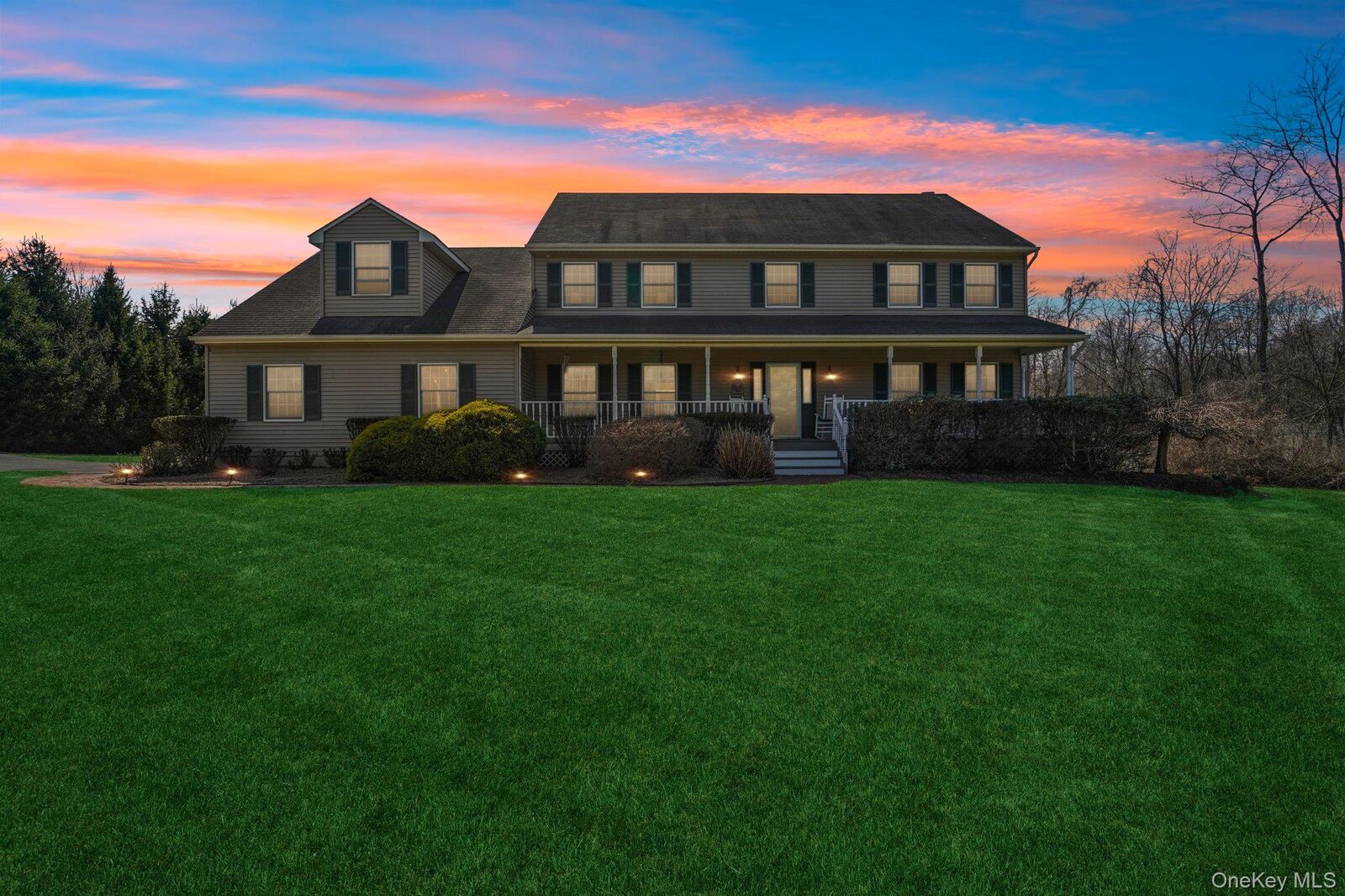 Property Photo:  1 Boxwood Lane  NY 12549 