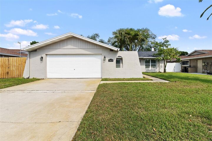 Property Photo:  11079 Bella Loma Drive  FL 33774 