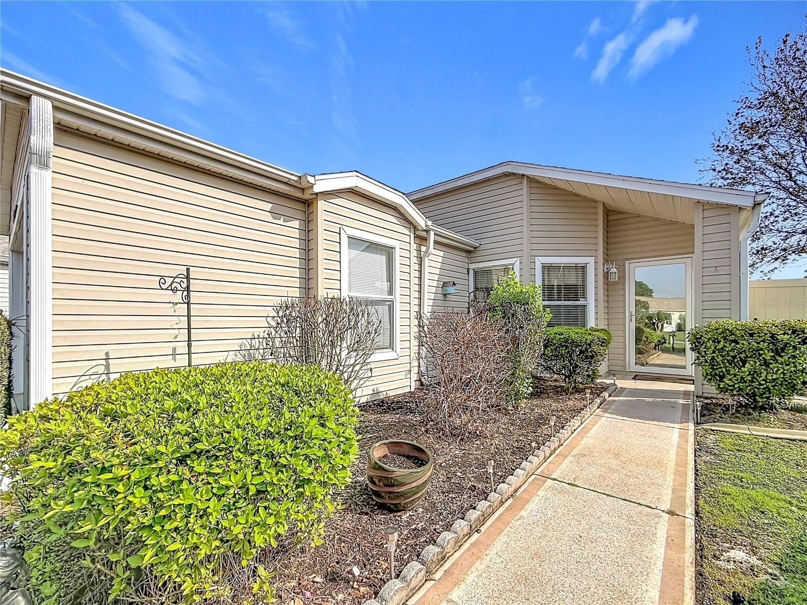 Property Photo:  4844 Heron Run Circle  FL 34748 