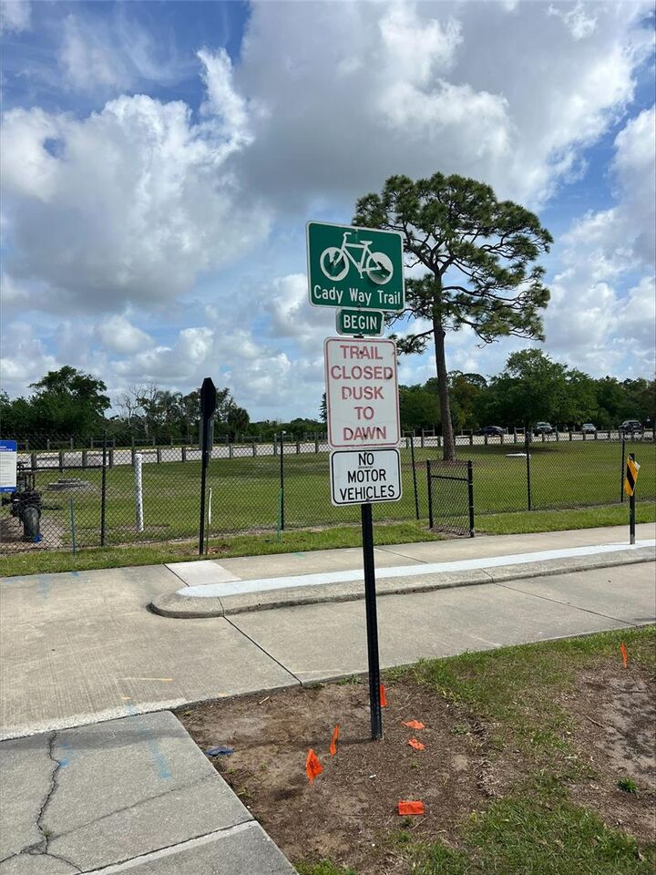 Property Photo:  2613 Jamie Circle  FL 32803 