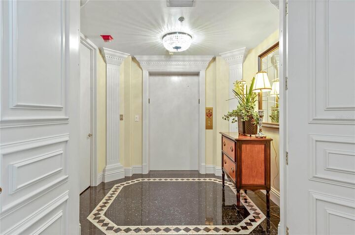 Property Photo:  1110 SW Ivanhoe Boulevard 27  FL 32804 