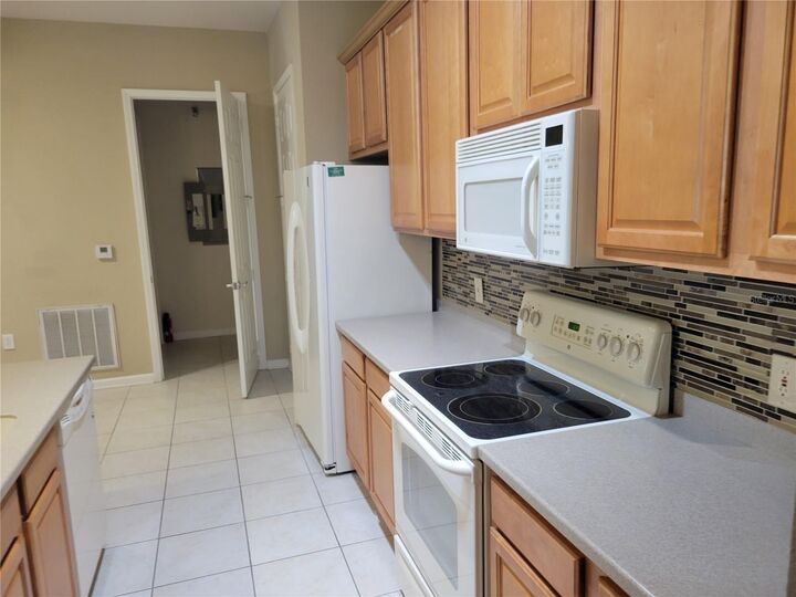 Property Photo:  7905 N Seminole Boulevard 3404  FL 33772 
