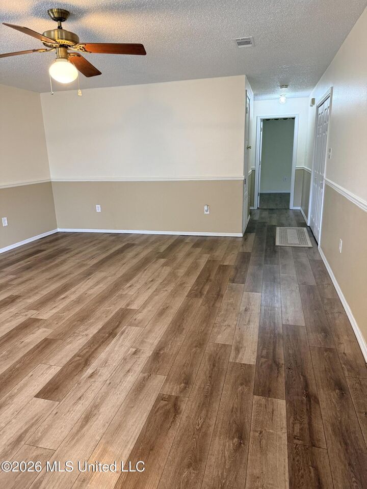 Property Photo: 2006 Eden Street MS 39581