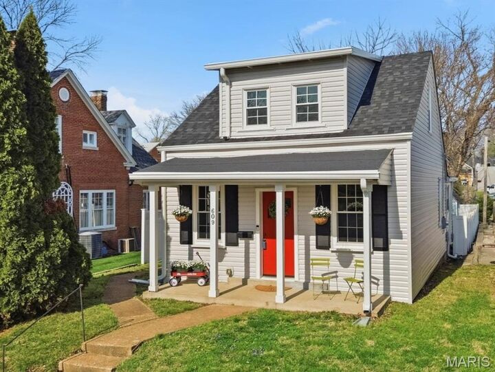 Property Photo:  609 S 4th Street  MO 63301 
