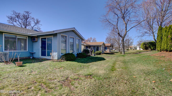 Property Photo:  371A Duranta Plz Plaza  NJ 08831 