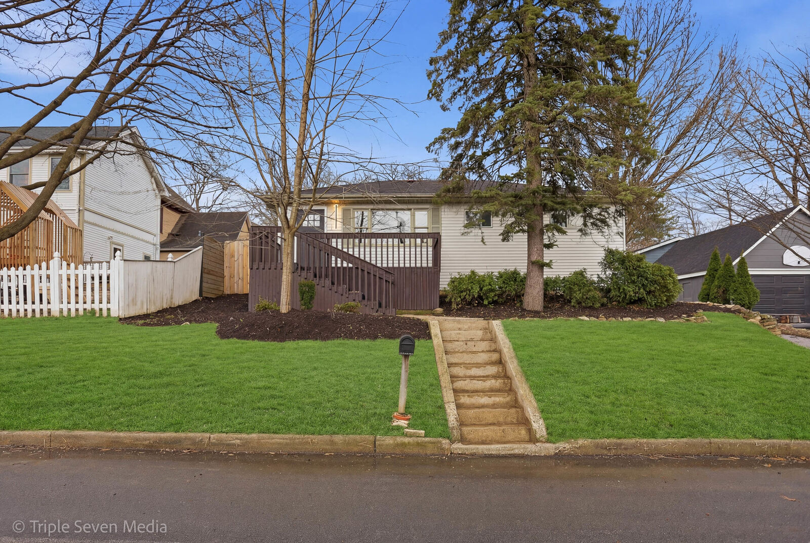 Property Photo:  104 E Division Street  IL 60439 