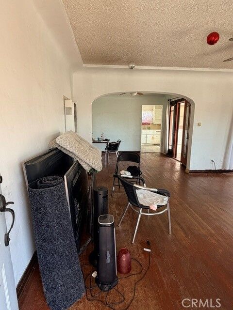 Property Photo:  1021 W Chandler Street  CA 90744 