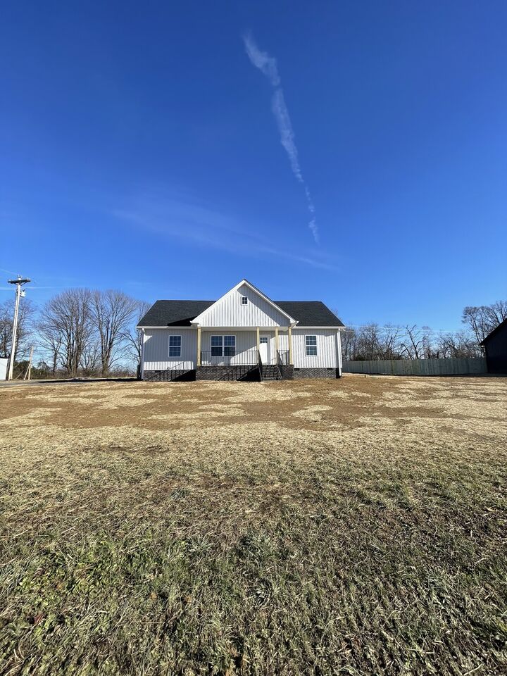 Property Photo:  586 Pleasant Hill Rd  TN 37083 
