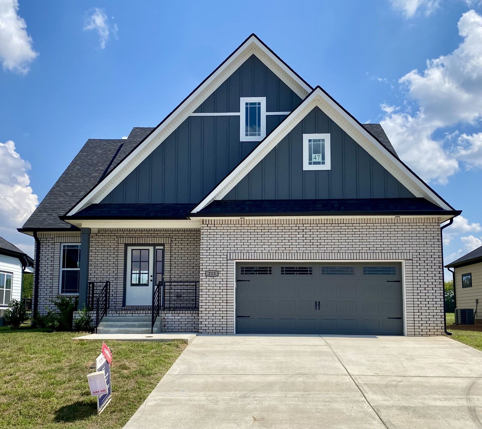 Property Photo:  213 Harvest Moon Dr  TN 37043 