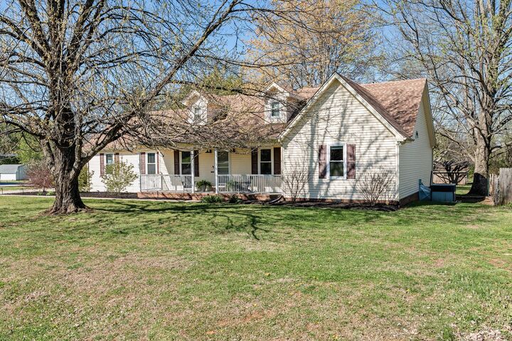 Property Photo:  728 Spike Trl  TN 37129 