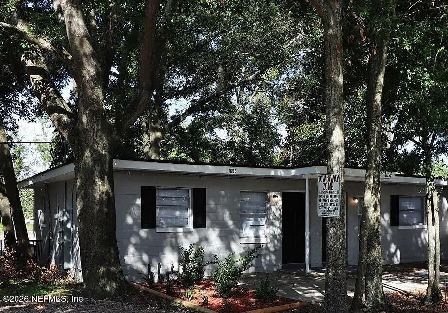Property Photo:  1055 Glencarin Street  FL 32208 