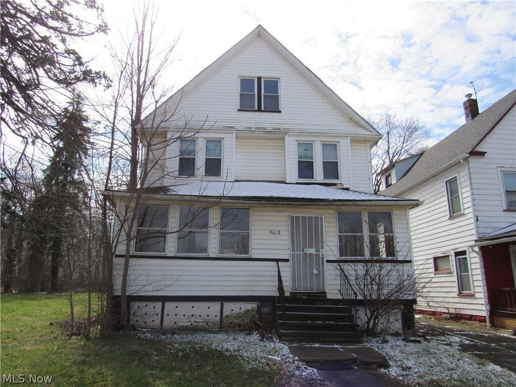 Property Photo:  9618 Raymond Avenue  OH 44104 