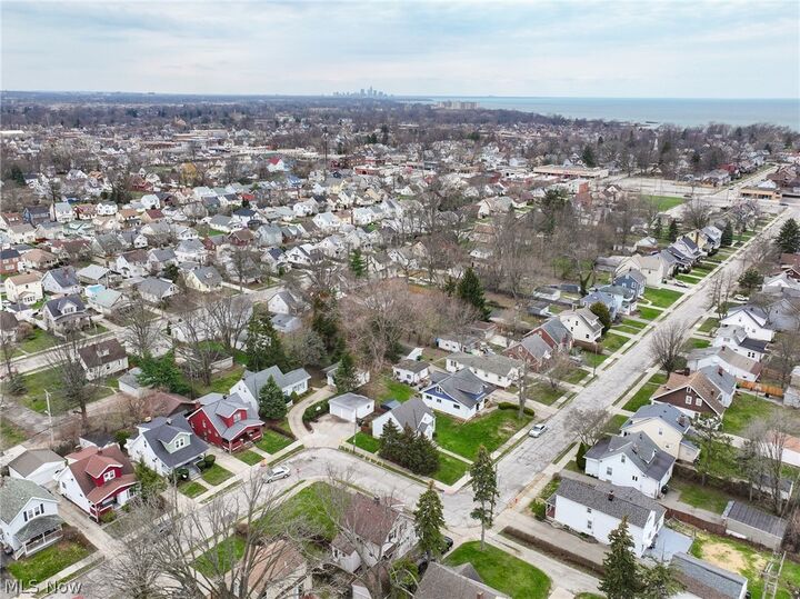 Property Photo:  19200 Pasnow Avenue  OH 44119 