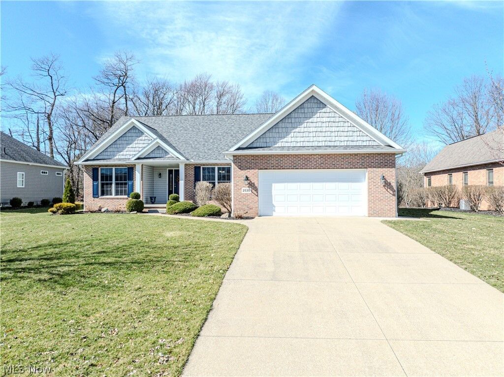 Property Photo:  2535 Queensbury Road  OH 44601 