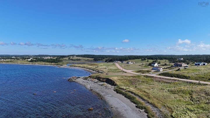 Shore Road — photo 1