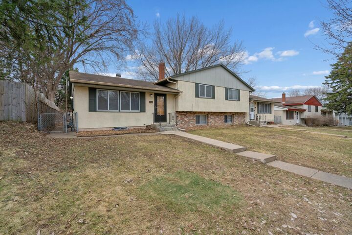 Property Photo:  1586 Pacific St  MN 55106 